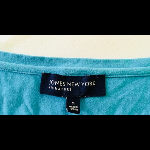 🎈SOLD🎈SOFT Jones New York Signature Tank - Picture 2 of 3